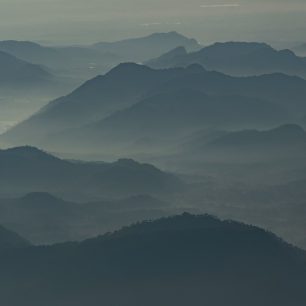 Knuckles Mountains
