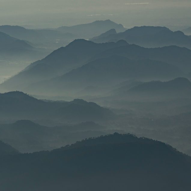 Knuckles Mountains